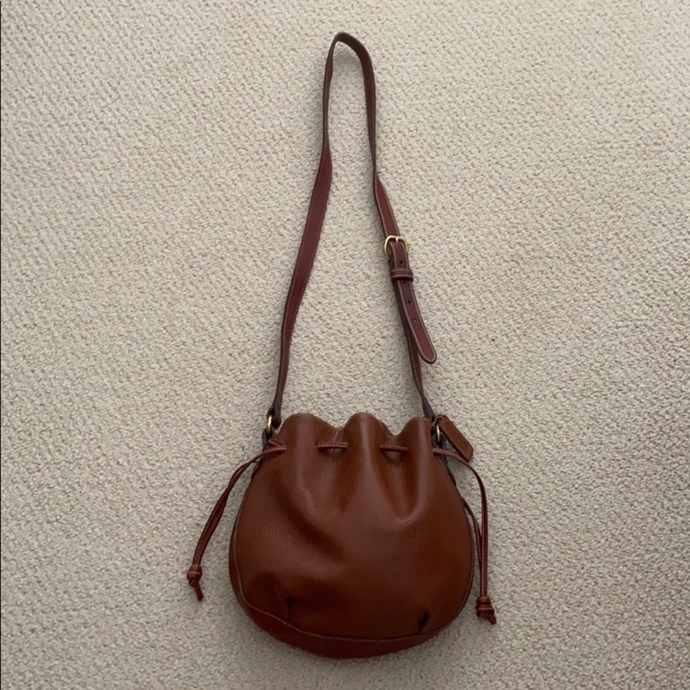 Shoulder Strap COACH purse in great condition